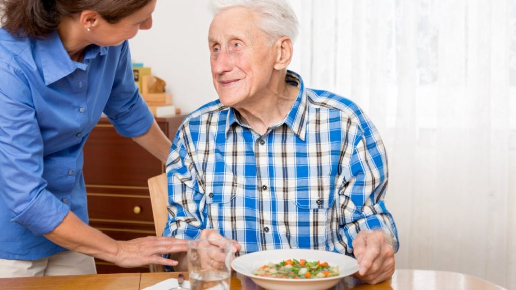 Adultos mayores con Alzheimer pueden ser monitoreados con sistema GPS -  Bares y Cafes - Entretenimiento Gastronomía Recetas Tecnología
